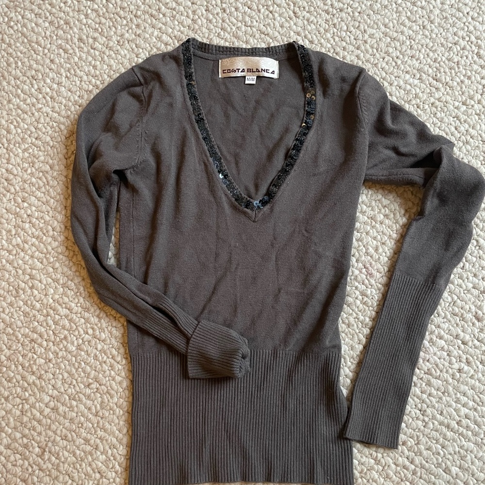 Grey sweater with sequins